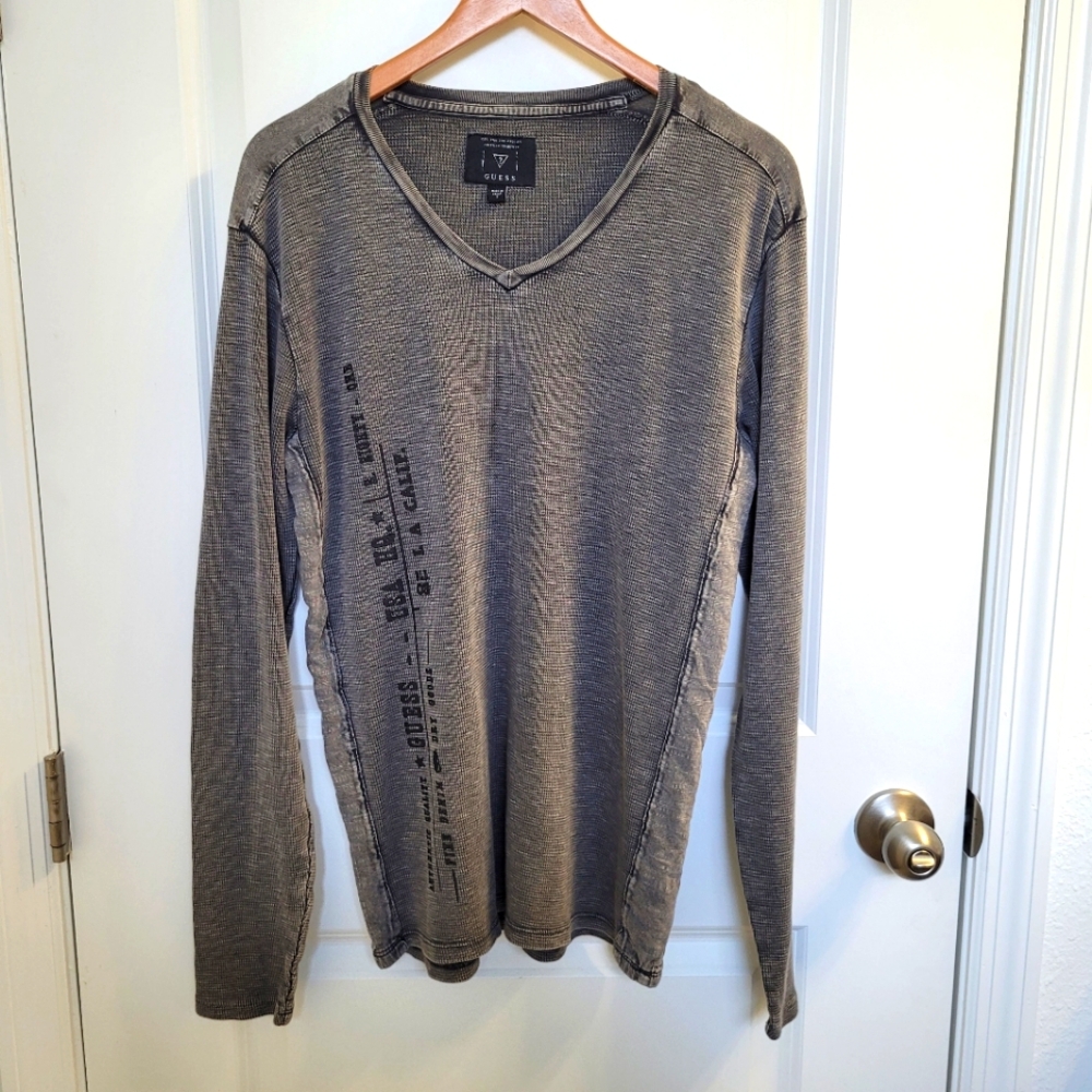 Guess Grunge Long Sleeved Texture Faded Gray V Neck Cotton Tee Shirt Size Small